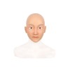 Masque en silicone, un visage féminin, un réalisme surprenant