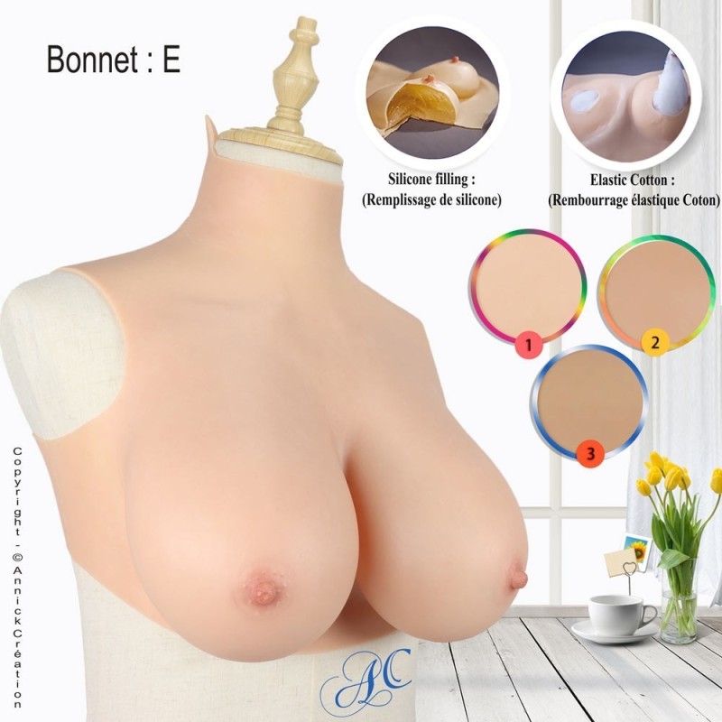 Buste gros seins en silicone, col haut