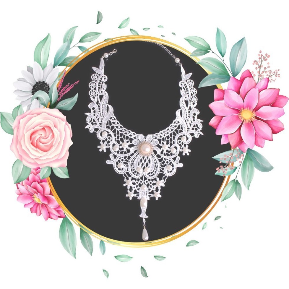 Collier gothique dentelle et perles, un look tendance Collier gothique dentelle et perles, un look tendance