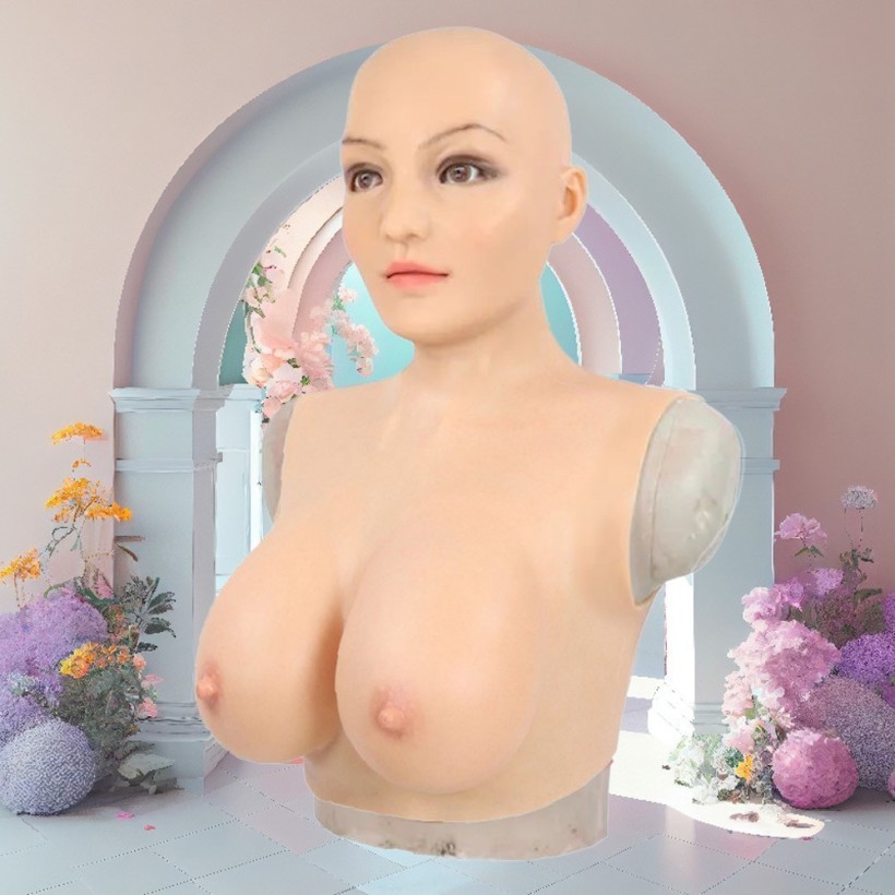 Buste faux seins réaliste, masque intégré, pour une allure féminine