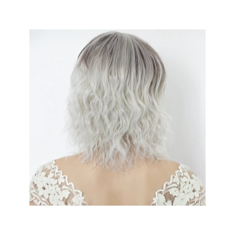 Perruque Mi-Longue Ondulée Gris Méché avec Frange – Racines Foncées